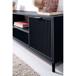 Velká komoda Linna s drážkovaným čelem