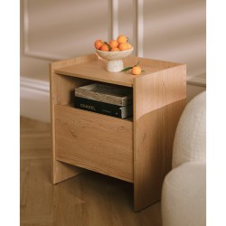Noční stolek JUNI s 1 zásuvkou – moderní a praktický nábytek do ložnice