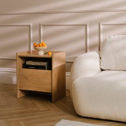Noční stolek JUNI s 1 zásuvkou – moderní a praktický nábytek do ložnice