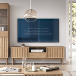 Třídveřová komoda SAPPORO - moderní komoda se systémem Push-to-Open