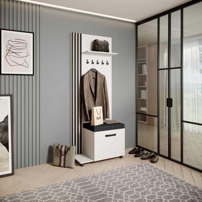 Šatní skříň s věšáky