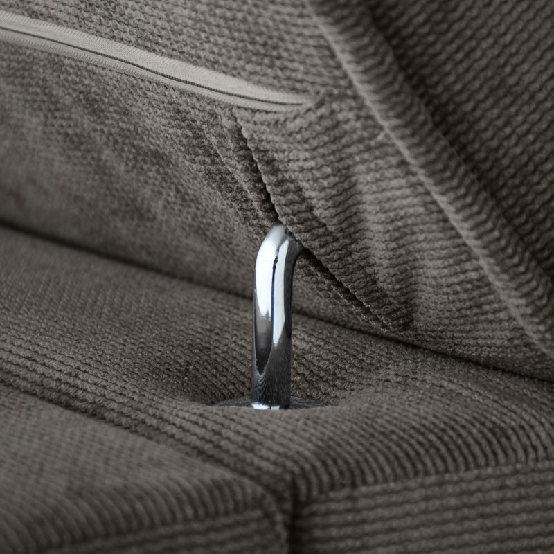 Třímístná pohovka PAVARTI s italským rámem a matrací – funkce spaní | Elegantní velours